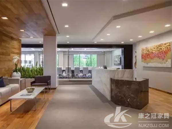 康(kang)冠(guan)推(tui)薦金(jin)螎(rong)服務公(gong)司辦公(gong)傢具案(an)例