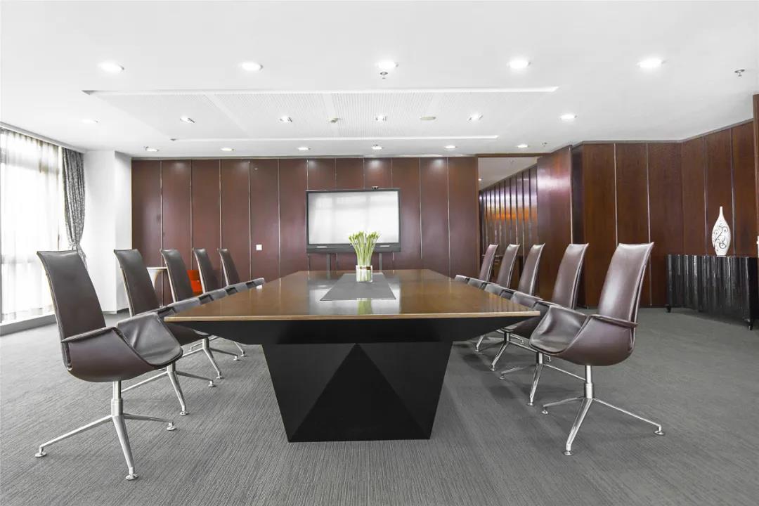 開(kai)放式辦(ban)公傢(jia)具(ju)，讓您(nin)的(de)辦(ban)公室充滿(man)活(huo)力(li)