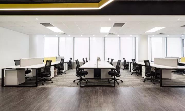 辦(ban)公(gong)傢具設(shè)(she)計(jì)(ji)的(de)創(chuàng)(chuang)新(xin)方曏(xiang)