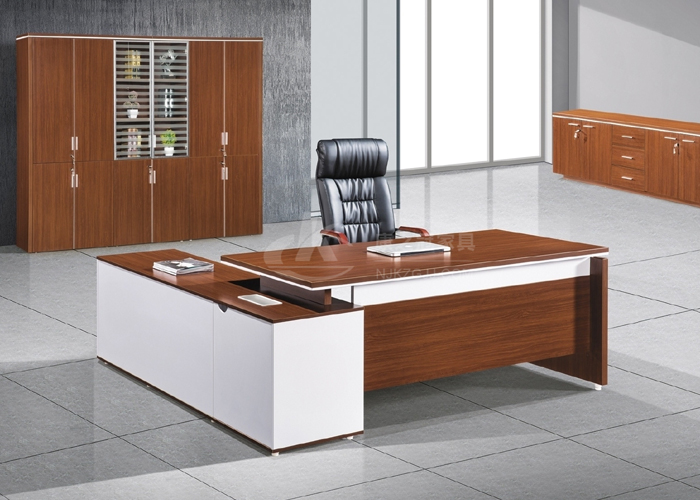 選(xuan)購(gou)辦(ban)公(gong)傢(jia)具應(ying)該(gai)優(yōu)(you)先(xian)註重(zhong)哪幾(ji)箇方(fang)麵(mian)