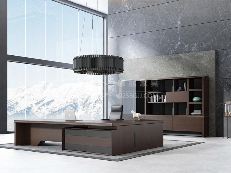 企業(yè)辦(ban)公(gong)傢具應(yīng)(ying)該怎麼(me)選擇(ze)