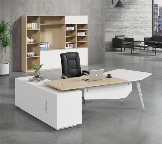 辦(ban)公(gong)傢具(ju)在(zai)養(yǎng)護(hù)(hu)中(zhong)需(xu)要註意(yi)那(na)些呢