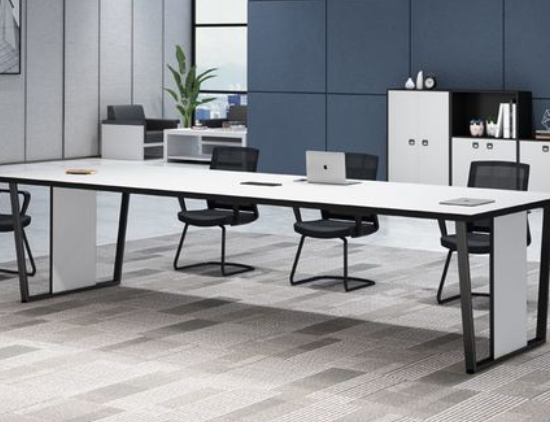 定製辦(ban)公傢(jia)具註意事(shi)項(xiàng)