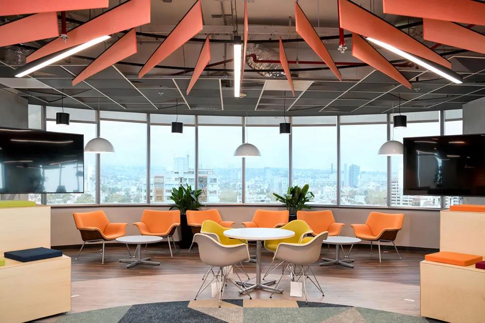 辦公屏風爲(wei)辦公營造良(liang)好氣雰(fen)